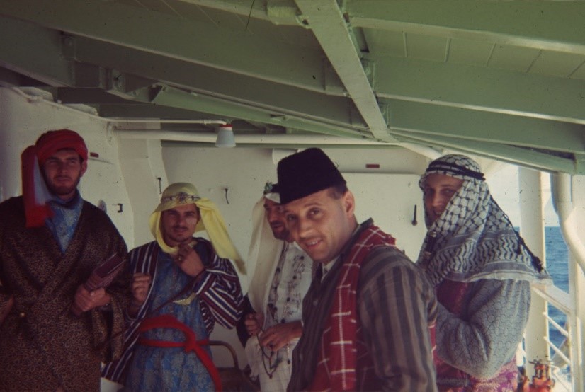 Jan van Dinteren met Fez